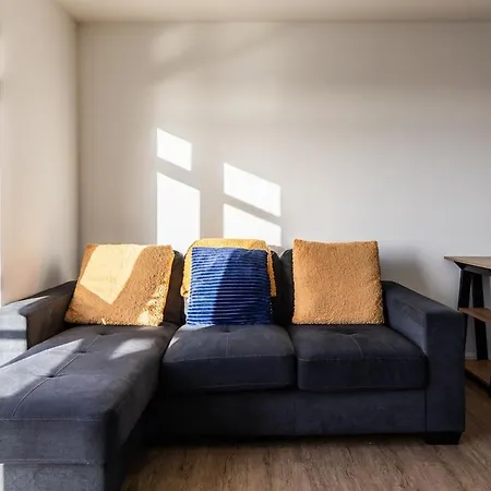 Lane End - Bright & Spacious 2-bed Flat With Balcony & Parking Apartamento Bristol